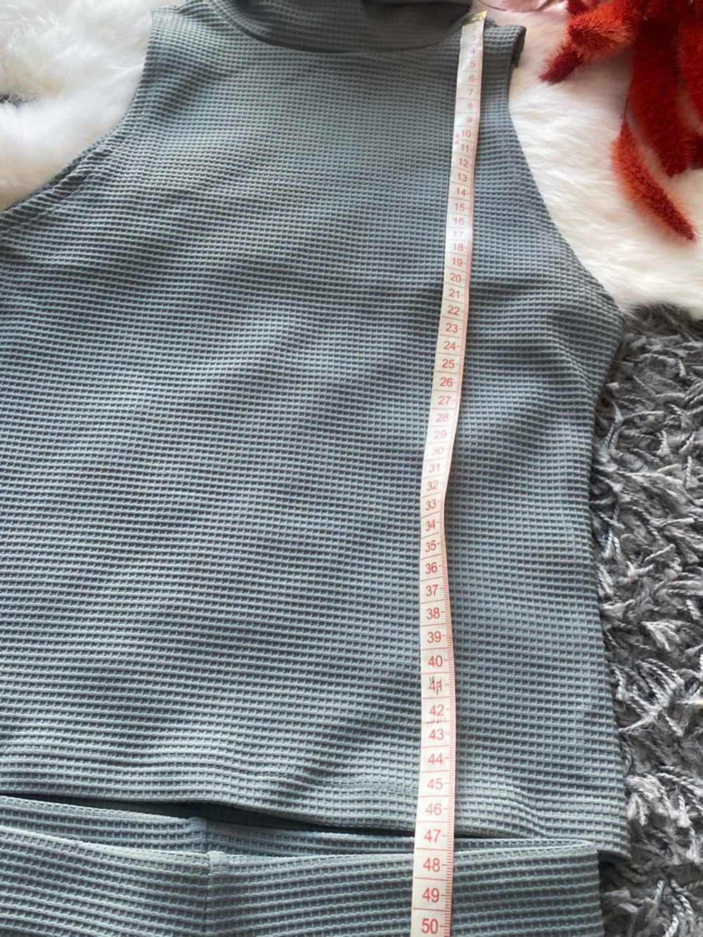 Gil Rodriguez Ribbed Mock-Neck Set - Picture 6 of 9